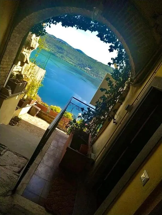 Apartment Giardino Sul Lago Castel Gandolfo Italy